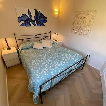 Ampio Bilocale Con Terrazzo Nel Al Mare Apartman